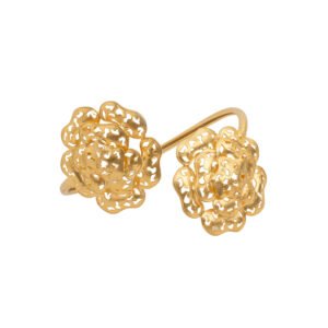 "Primrose bracelet featuring 24k gold-plated flowers and an adjustable design."